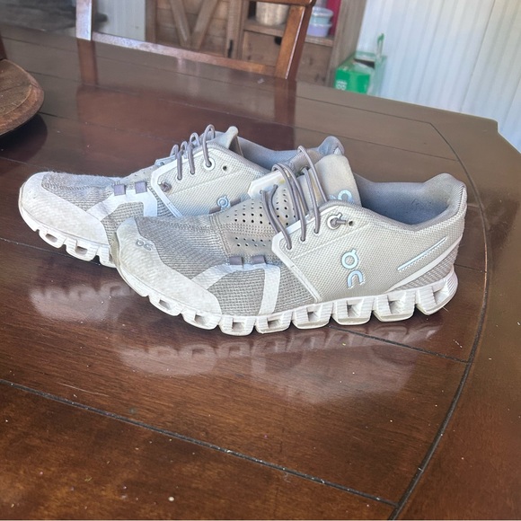 On Running Shoes - On Running Kids Sneakers in Light Gray with White Accents